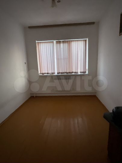 Дом 5000 м² на участке 12 сот.