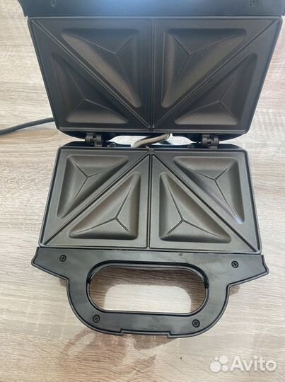 Сендвичница