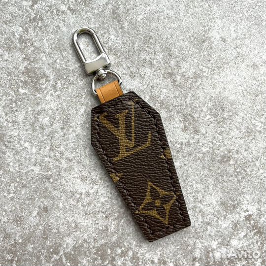 Брелок шарм Louis Vuitton кастом