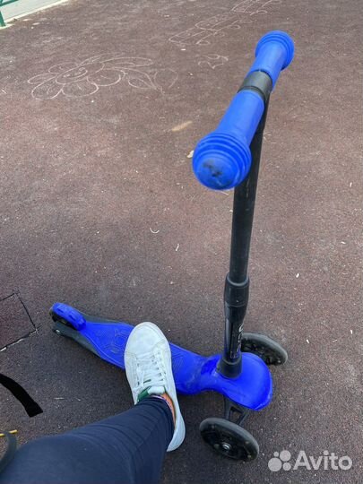 Самокат детский складной с поворотным механизмом