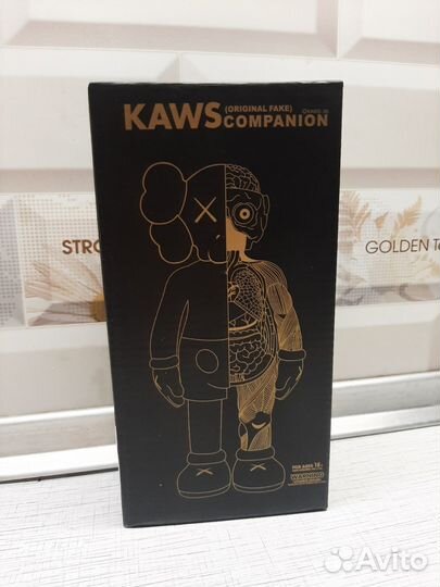Фигурка kaws