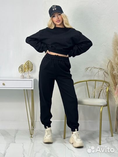 Костюм спортивный