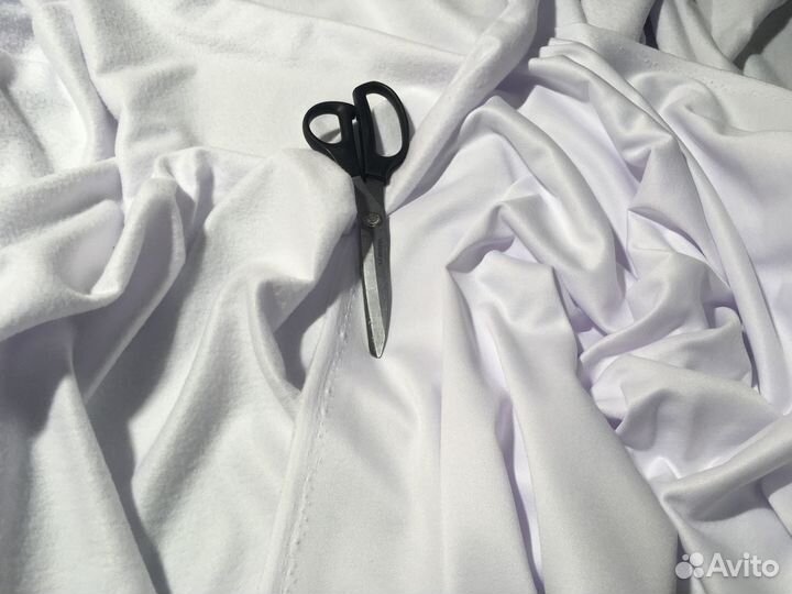 Футер белого цвета