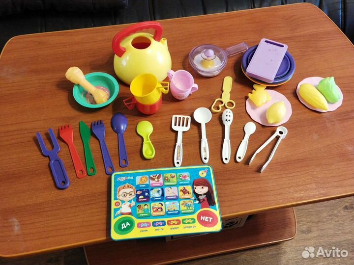 Планшет Азбукварик и посудка