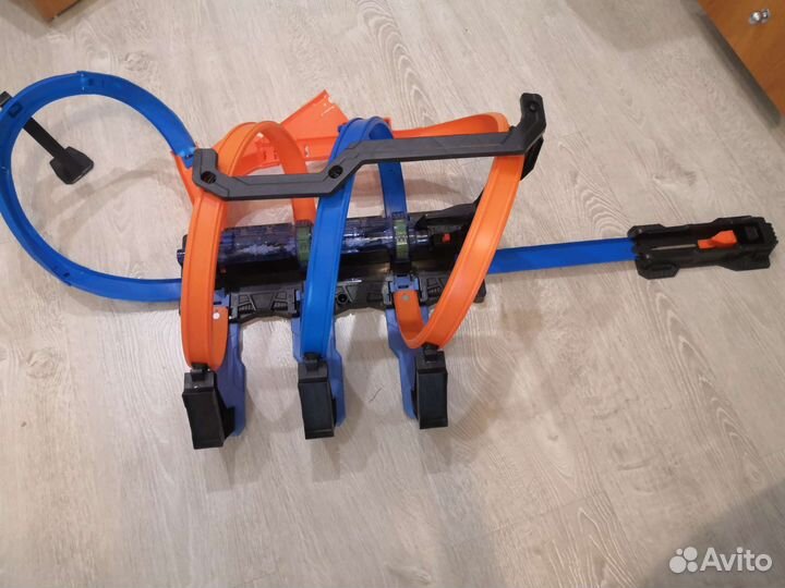 Трек hot wheels corkscrew crash тройная петля
