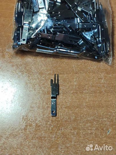 Вилка (накладка) игольной пластины MerryLock