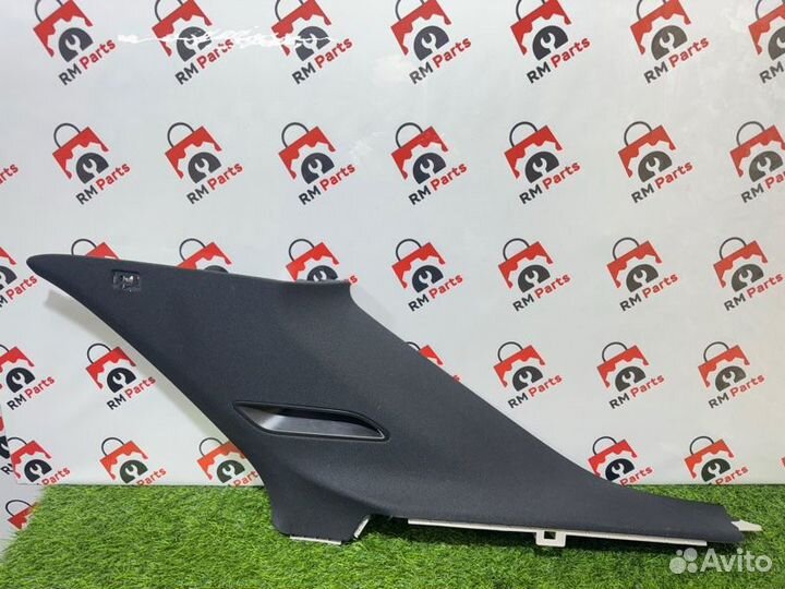 Обшивка стойки задняя правая Mercedes Gle 167