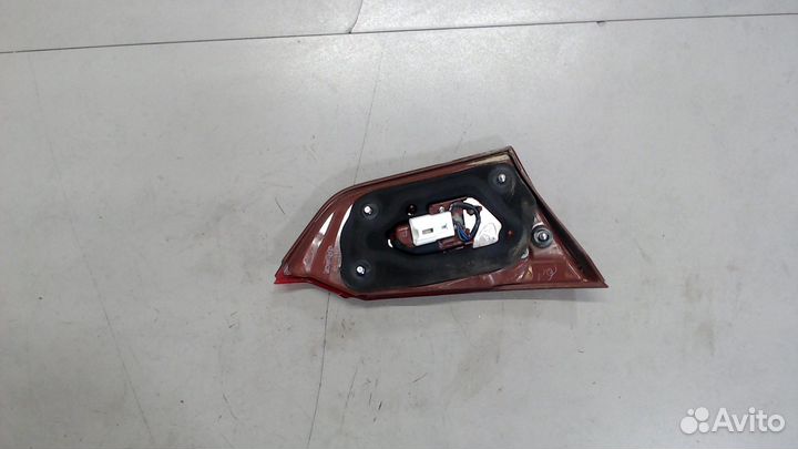 Фонарь крышки багажника Infiniti Q50, 2015