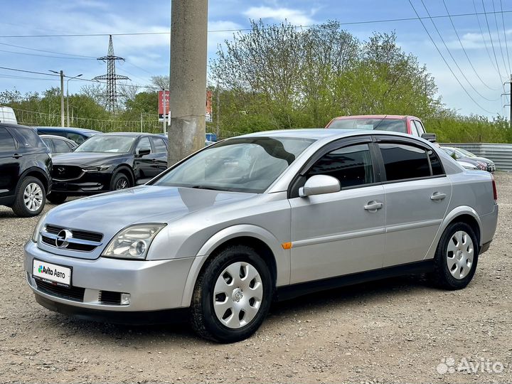 Opel Vectra 2.0 МТ, 2003, 313 318 км