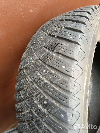 Goodyear UltraGrip Ice Arctic SUV 225/65 R17 102