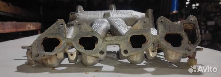 Впускной коллектор Nissan Sunny GA14
