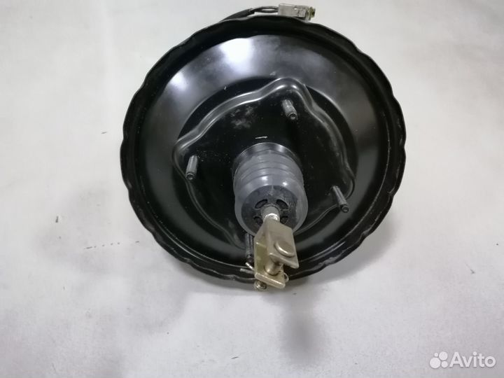 Главный тормозной с вакуум.Toyota Corona AT 170