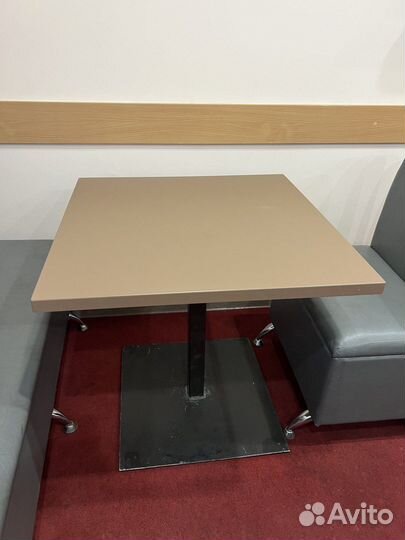 Кухонный стол