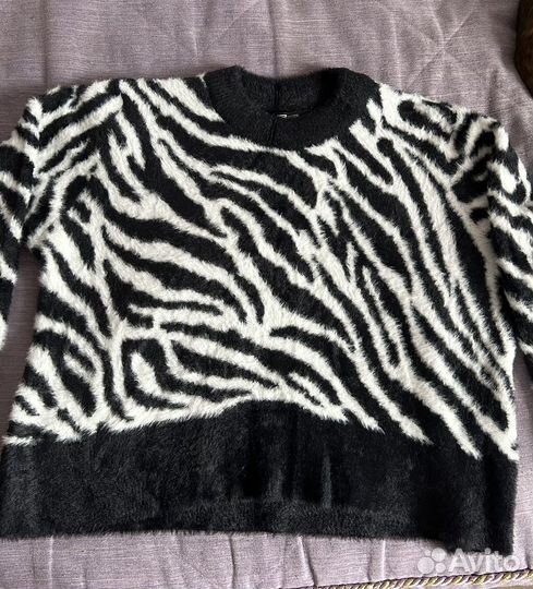 Свитер женский