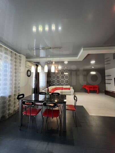 3-к. квартира, 108 м², 3/9 эт.