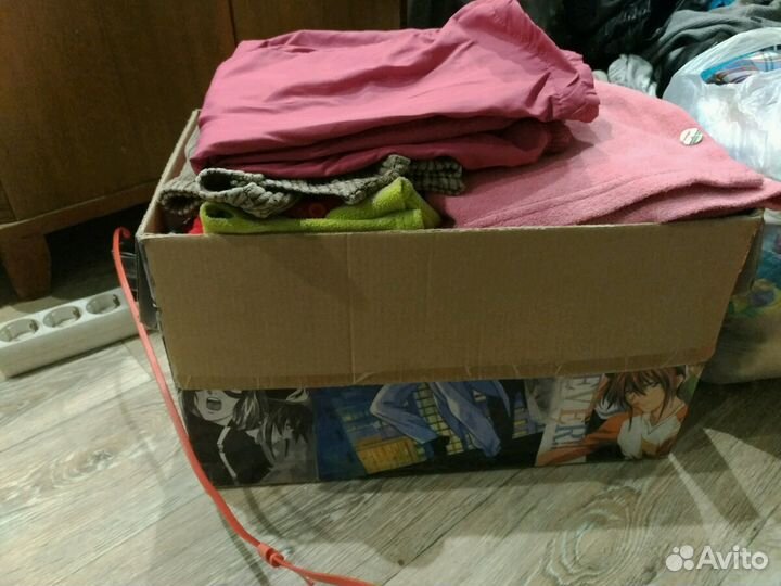 Вещи для девочки коробкой