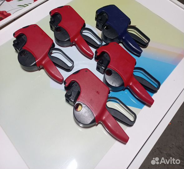 Этикет пистолет