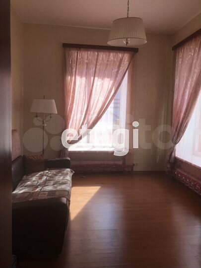 Коттедж 300 м² на участке 15 сот.