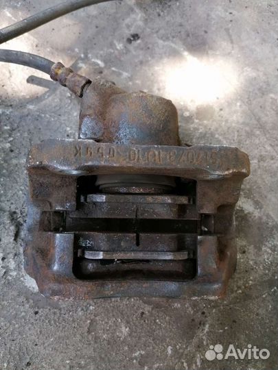 Передний правый суппорт рено логан 1 1.4