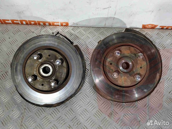 Кулак поворотный (ступица) передний правый Вольво