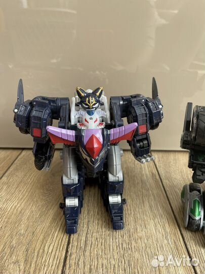 Мегароиды Монкарт