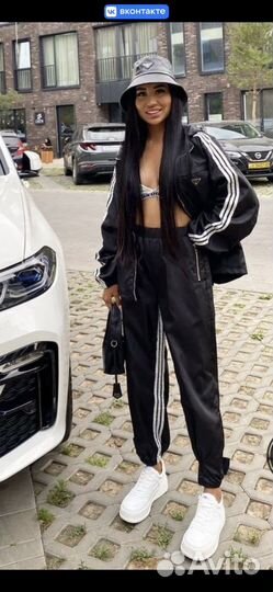 Спортивный костюм женский новый54-56