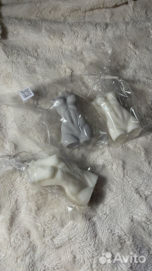 Свеча в форме женского тела