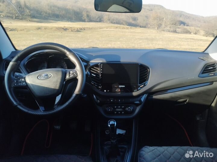 LADA Vesta 1.8 МТ, 2017, 100 000 км