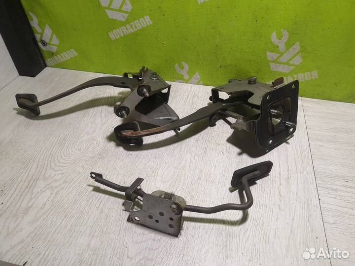 Блок педалей Шевроле Ланос