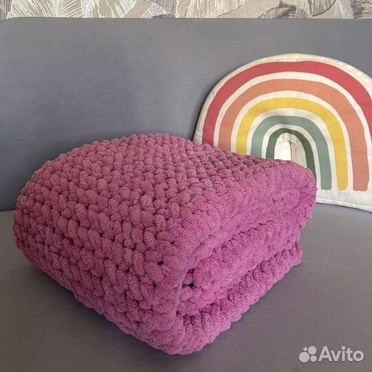 Вязаный плед ручной работы