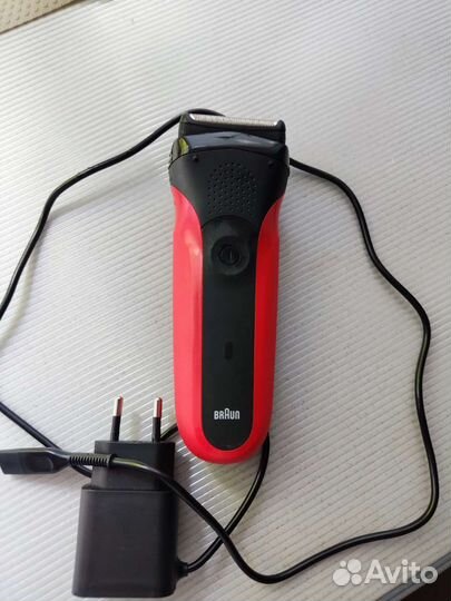 Электробритва Braun Series 3 300s