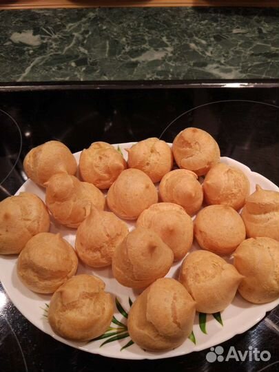 Профитроли, эклеры без начинки