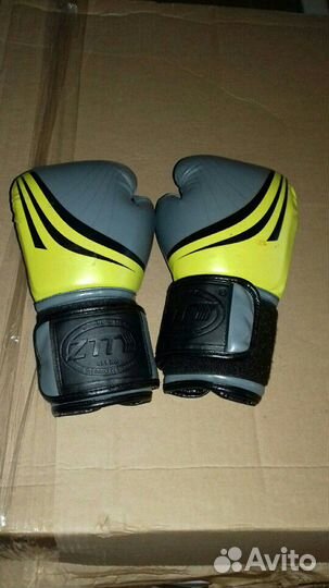 Боксерские перчатки