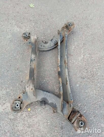 Подрамник mercedes w204