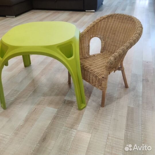 Стол и кресло детское плетеное