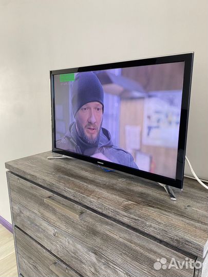 Телевизор Samsung SMART tv 32 дюйма
