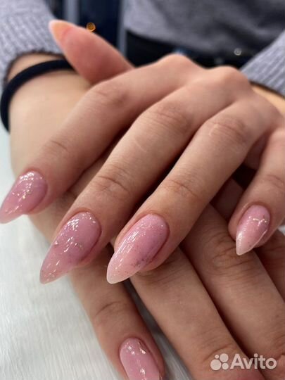 Маникюр с покрытием гель-лаком