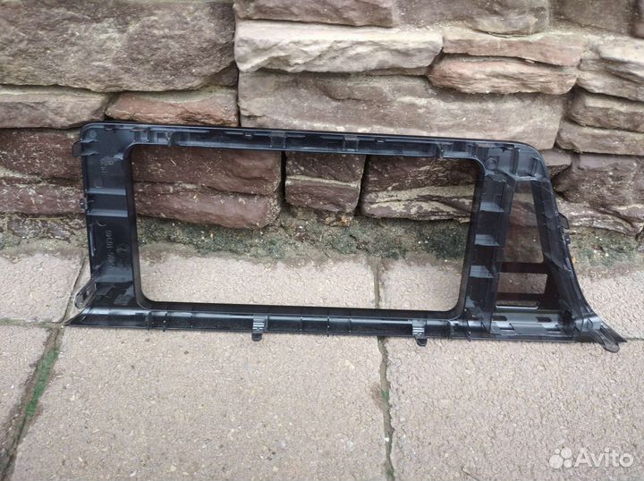 Рамка автомагнитолы Toyota CH-R