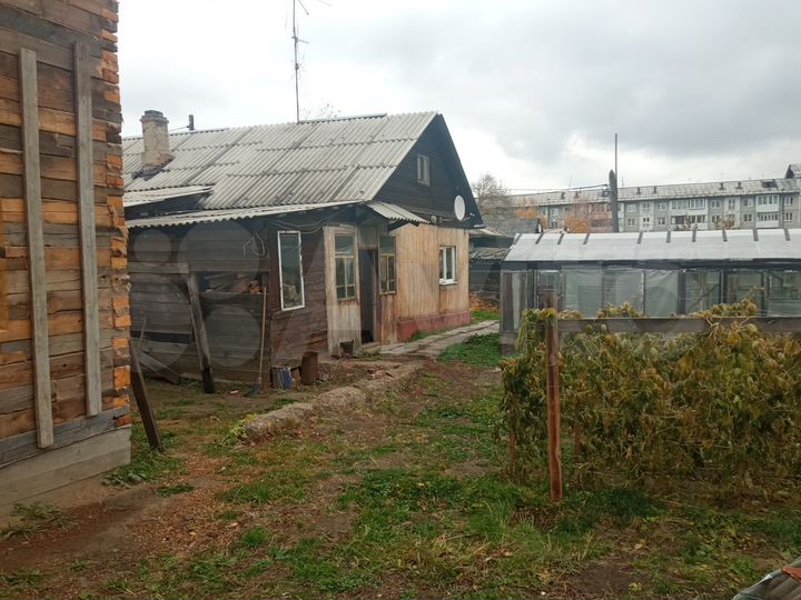 Дом 200 м² на участке 8 сот.