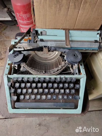 Пишущая машинка