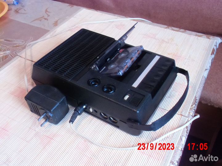 Кассетный магнитофон