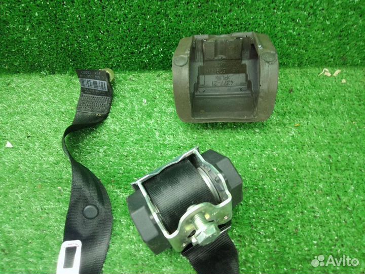 Ремень безопасности задний правый Audi A4 8E 3932