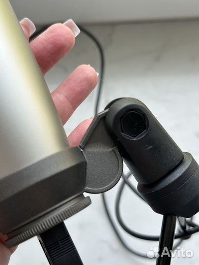 Студийный микрофон