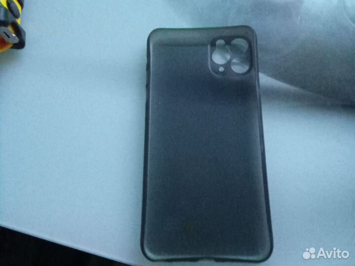 Задняя крышка телефона