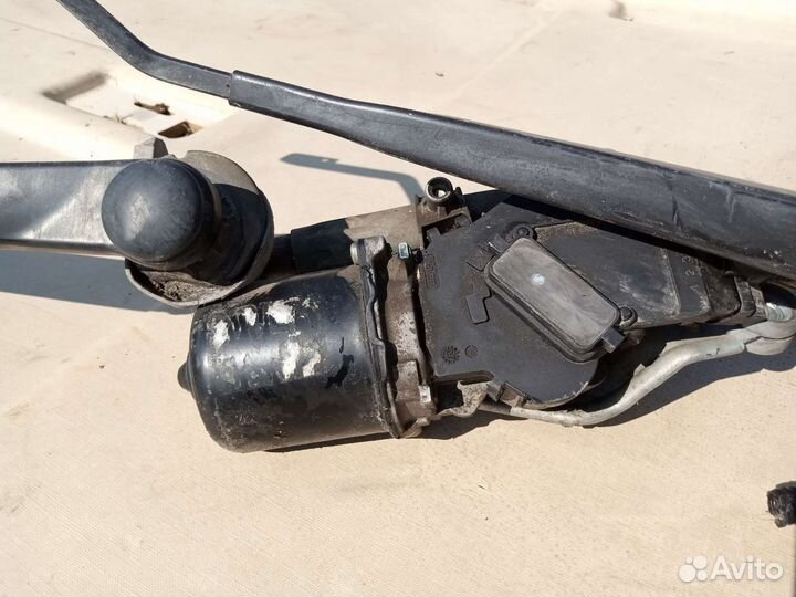 Мотор дворников Nissan Note 2005