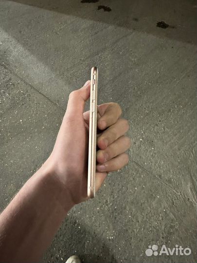 iPhone 8, 64 ГБ