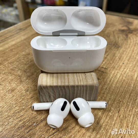 Беспроводные наушники Apple AirPods Pro