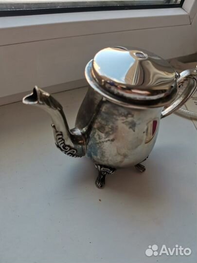 Красивый заварочный чайник