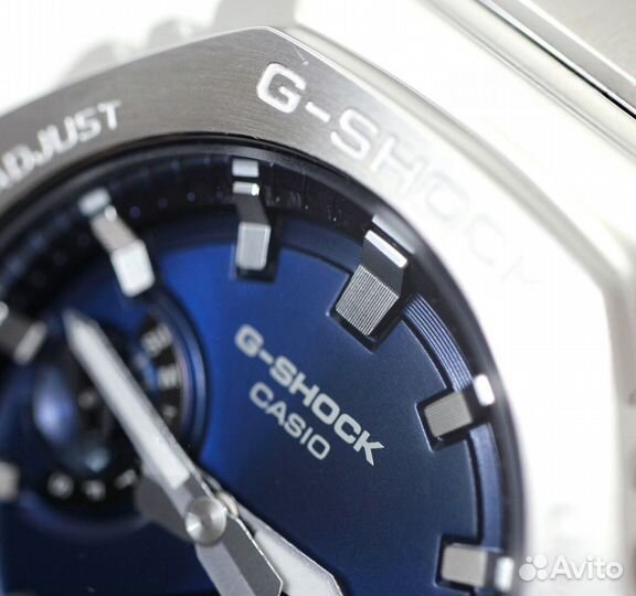 Часы Casio G-shock GM-2110D-2B