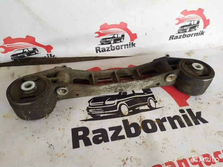 Кронштейн редуктора Mercedes Vito W639 2.1D 2008